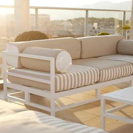 Luxury Residences Aparthotel